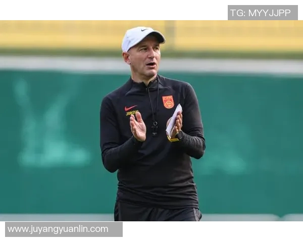 足球巨星展现友好姿态以实际行动表达对中国文化的尊重 足球巨星展现友好姿态以实际行动表达对中国文化的尊重